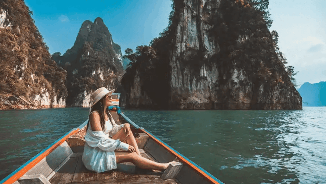 Women Travelers in Asia