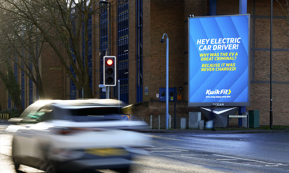 Kwik-Fit-Holland-Park-Roundabout-London